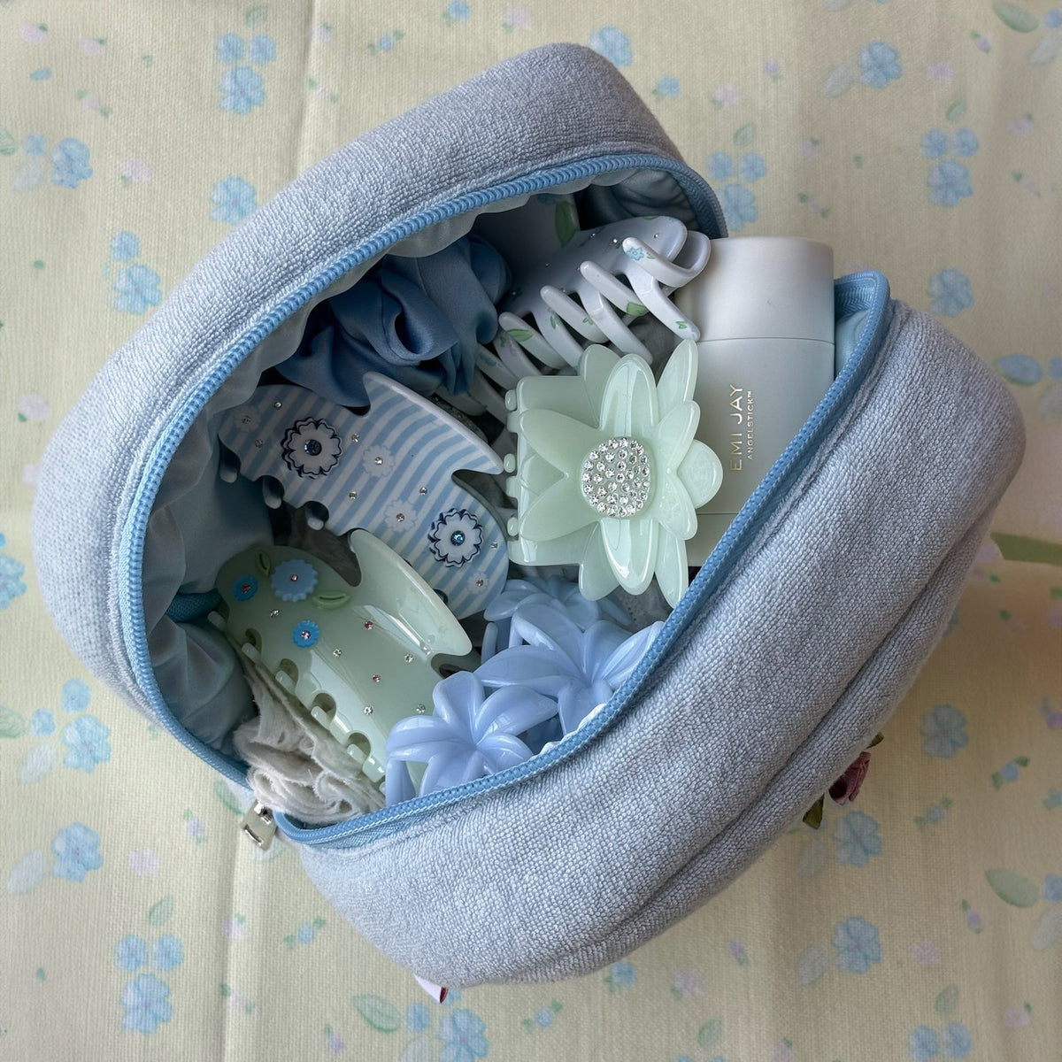 Terry Pouch in Airy Blue