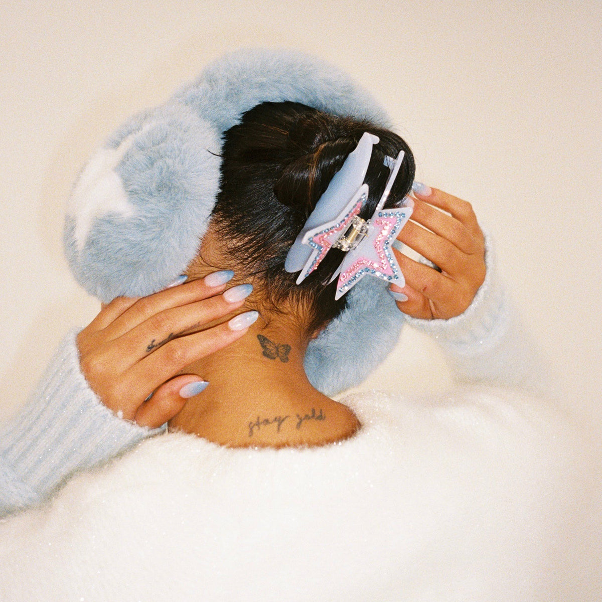Sugar Muffs in Winter Dream
