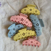 assorted eyelet hair claw clips