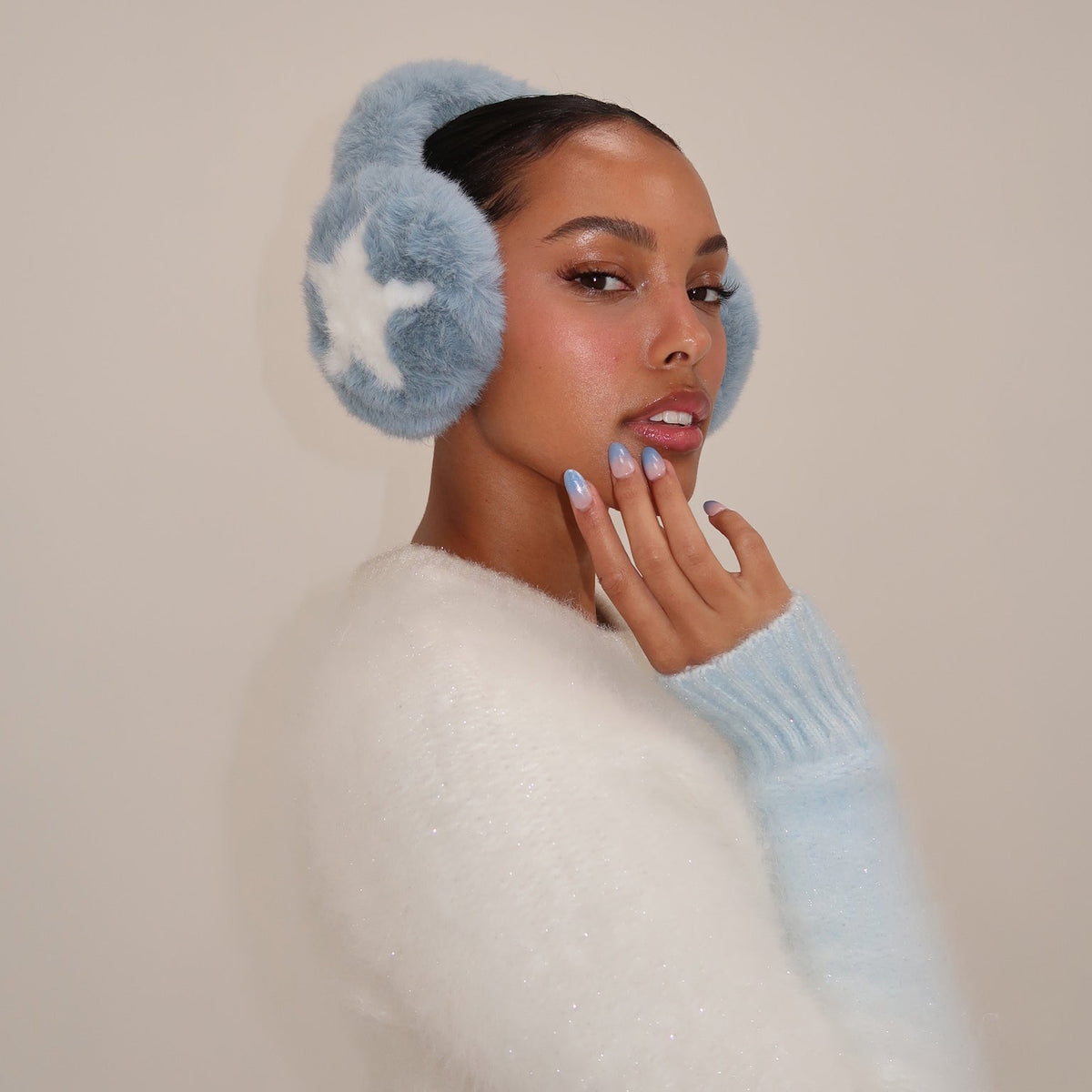 Sugar Muffs in Winter Dream